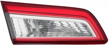 8159006380 LAMP ASSEMBLY, LH (DRIVER SIDE)- INNER- HALOGEN- ON TRUNK OEM auto part