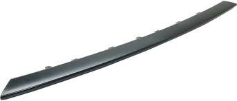 5312233040 BUMPER COVER MOULDING- LOWER CENTER- TEXTURED BLACK- SE MODEL OEM auto part