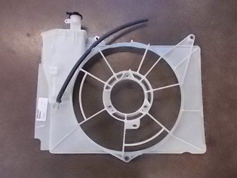 1671121030 FAN SHROUD OEM auto part