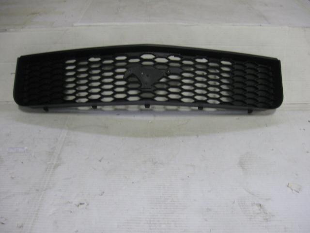 6R3Z8200AA GRILLE- BLACK- W/O FOG -DELUXE Plan Image