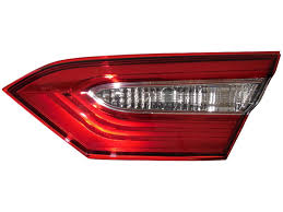 8158006770 LAMP ASSEMBLY, RH (PASSENGER SIDE)- INNER- HALOGEN- W/ SMOKED LENS- SE MODEL- ON TRUNK- TO OCT/2018- CAPA CERTIFIED OEM auto part