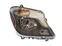 906820610064 LAMP ASSEMBLY, RH (PASSENGER SIDE)- Plan Image