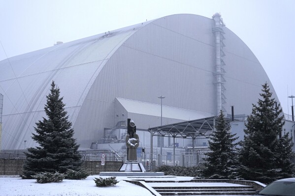 40 Years After Chernobyl: Fresh Nuclear Terror as Russia, Ukraine Exchange Devastating Strikes