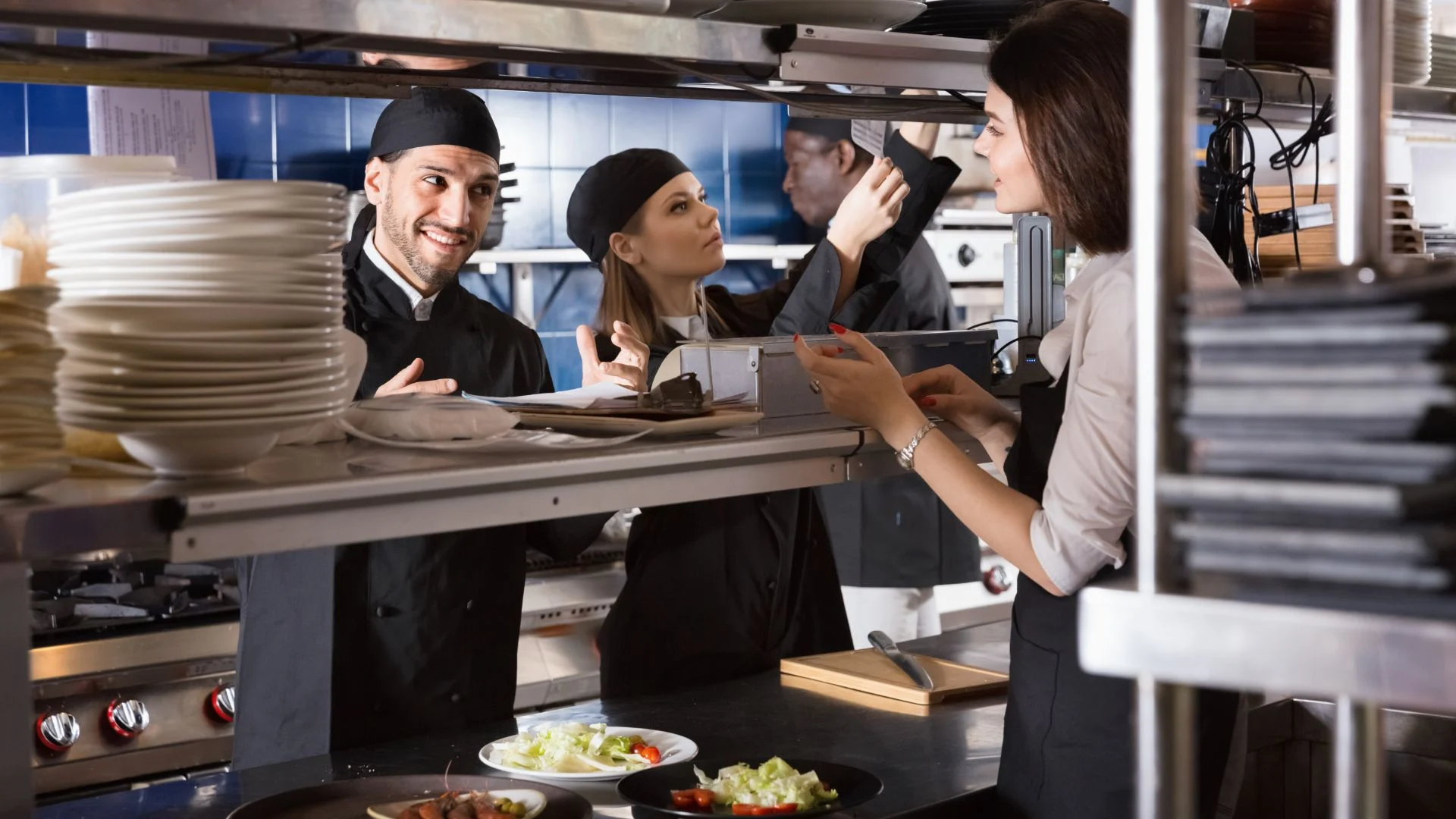 Alberta's New Immigration Oversight Act Could Deepen Restaurant Labour Crisis, Industry Warns