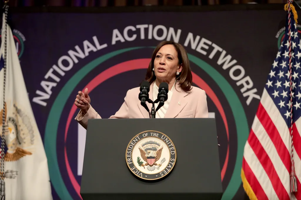 Harris Hints at 2028 White House Comeback as Democrats Eye New Leadership