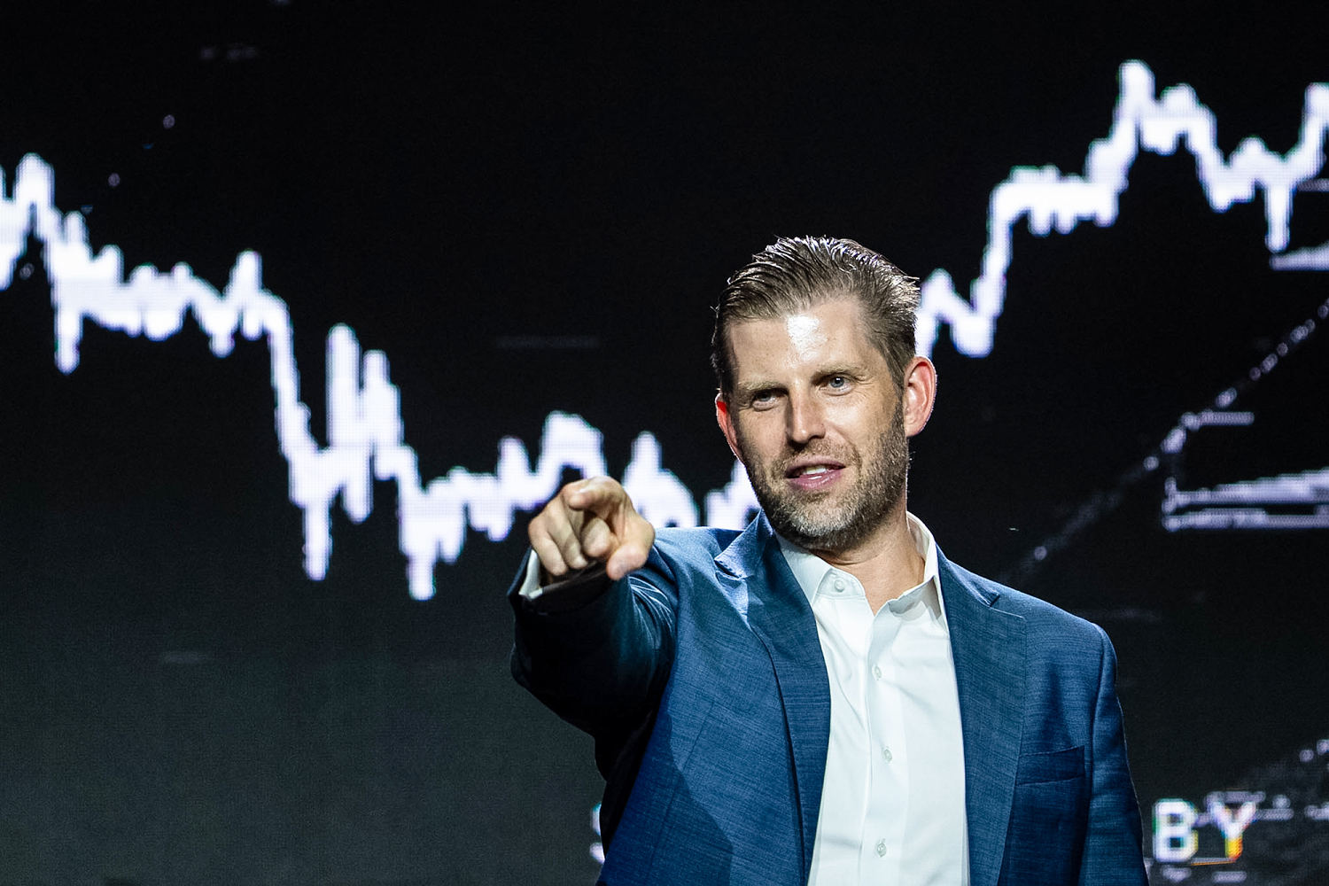 Major Crypto Investor Turns on Trump Family's Digital Currency Platform, Claims Frozen Accounts