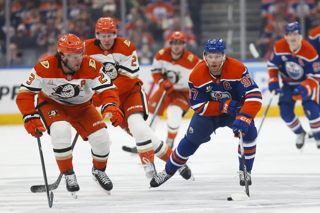 McDavid Struggles as Oilers Fall to Ducks in Playoff Thriller