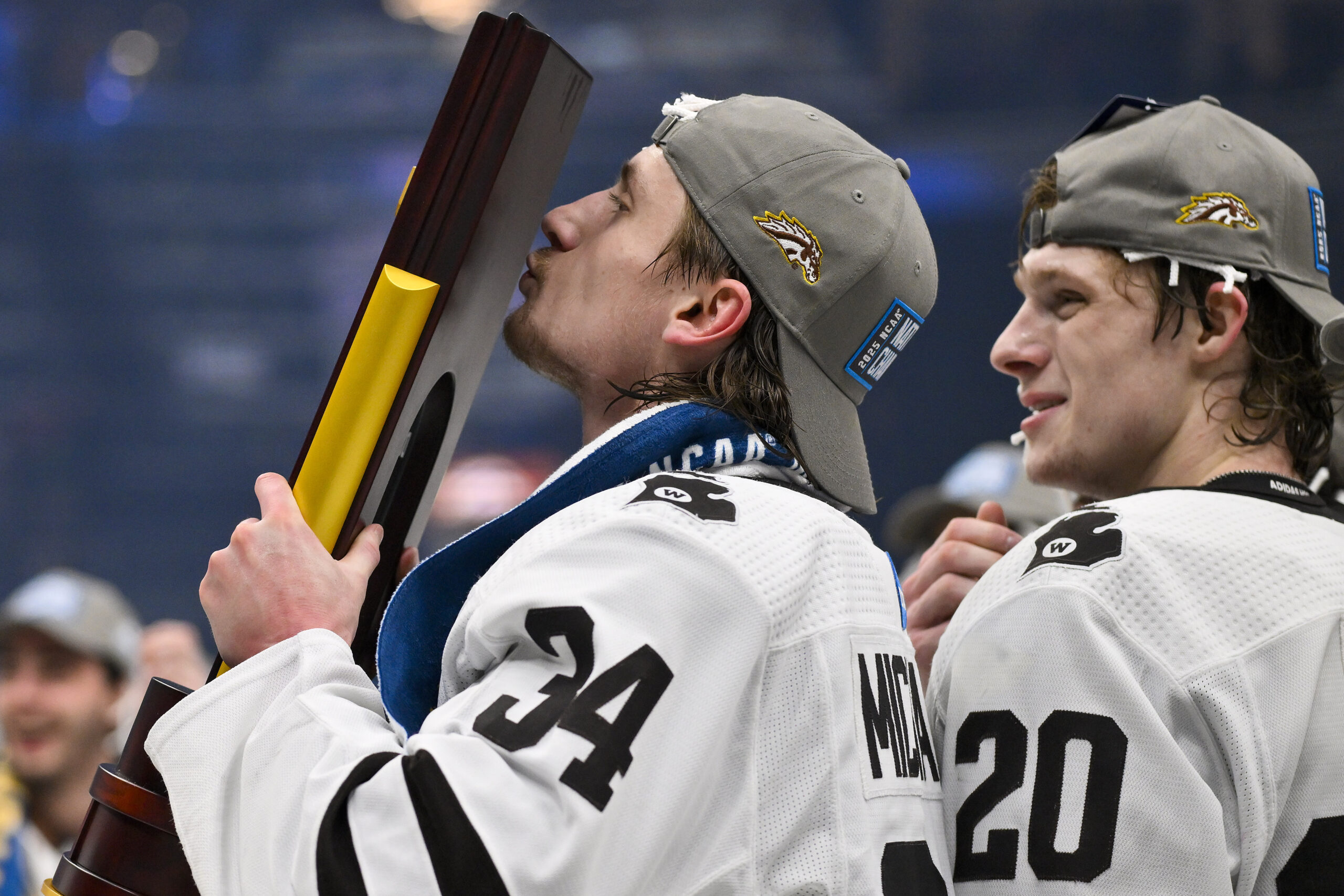 Oilers Add NCAA Champion Owen Michaels on Entry-Level Deal