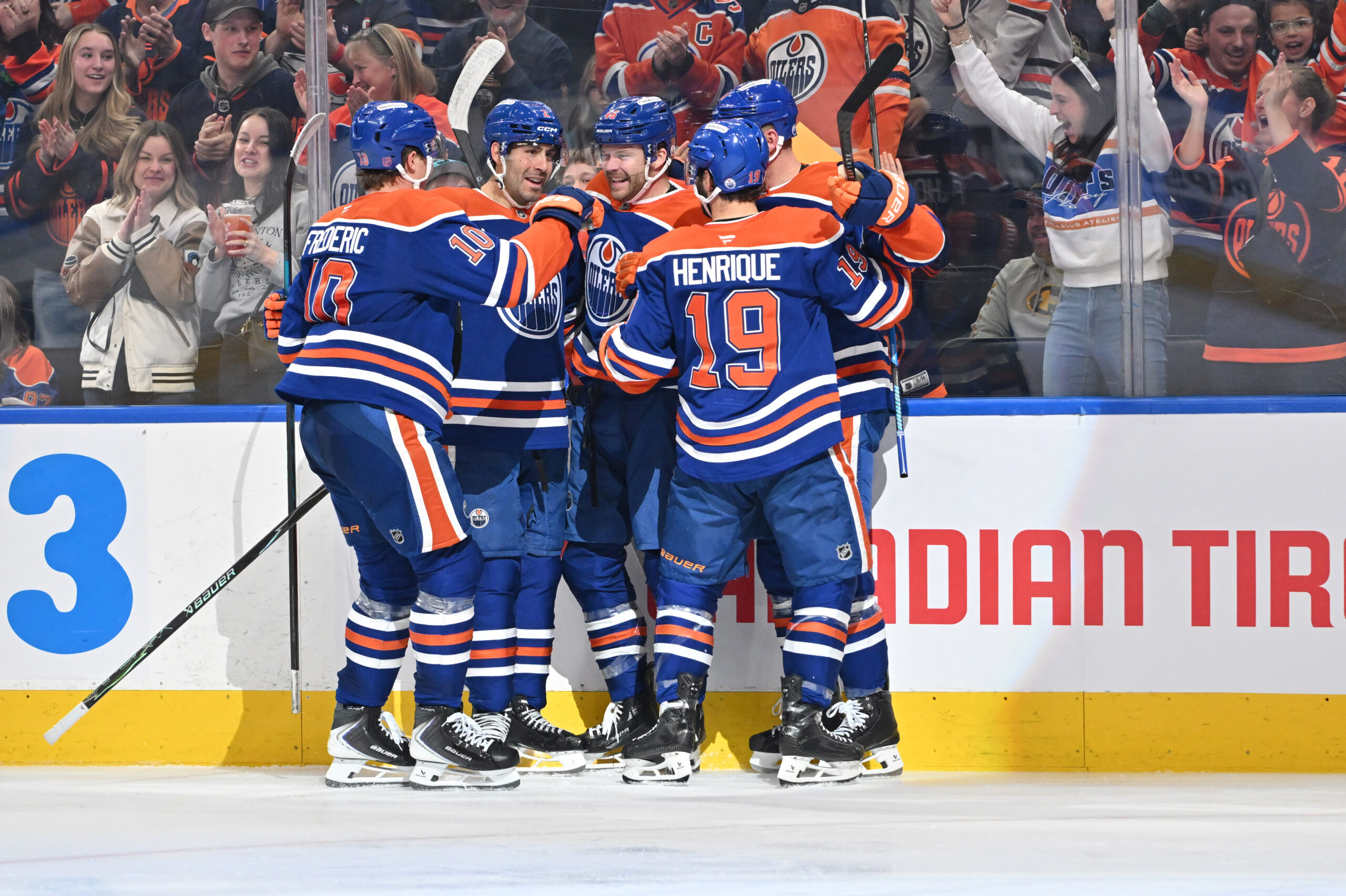 Oilers Face Critical Fourth-Line Puzzle as Playoff Push Intensifies