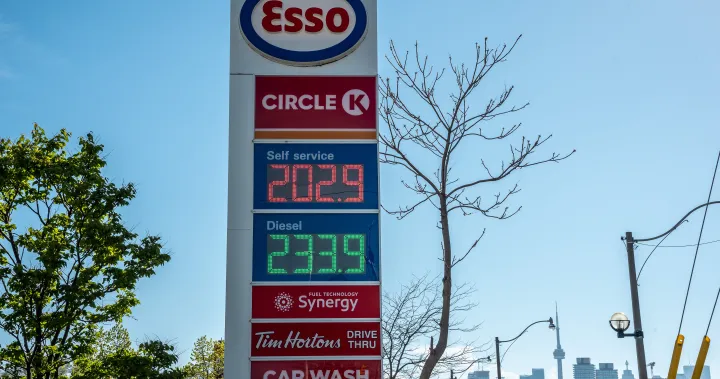 Relief at the Pump: Canada's Federal Fuel Tax Holiday Cuts Gas Prices by 10 Cents Starting Monday