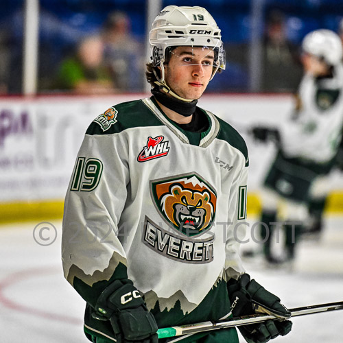 Rising Star Julien Maze Credits Calgary Hitmen with Life-Changing Opportunity