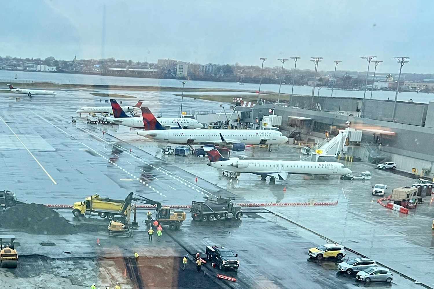 Safety Breakdown: Missing Transponders Led to Fatal Air Canada Crash at LaGuardia