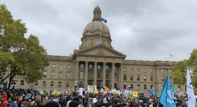 Smith's Constitutional Affairs Lead Backs Alberta Separation Referendum Petition
