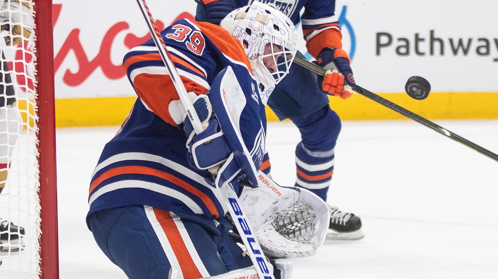 Survival of the fittest trend on Oilers continues, as goalie again pushed to side